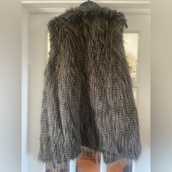 Marc New York by Andrew Marc Faux Fur Vest (XL) - Picture 6 of 7